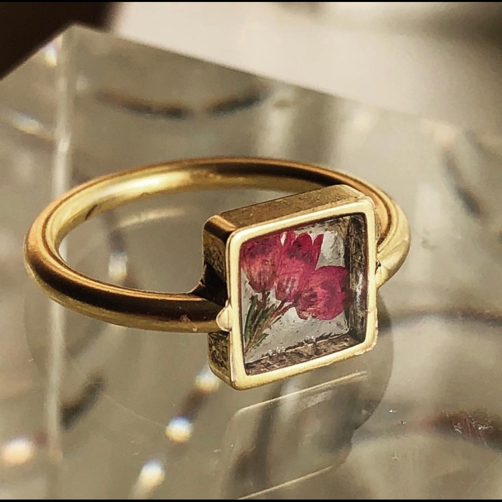 Gold heather flower ring